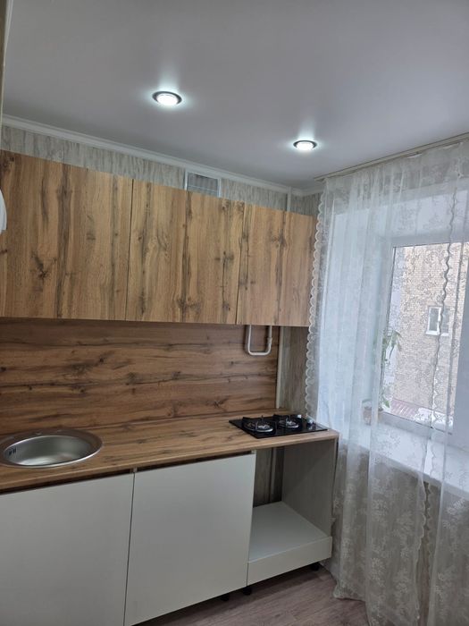 Продам 1 ком центр