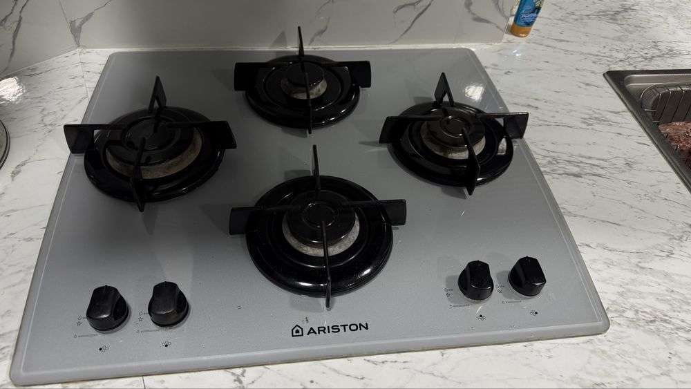 Варочная панель + духовой шкаф Ariston