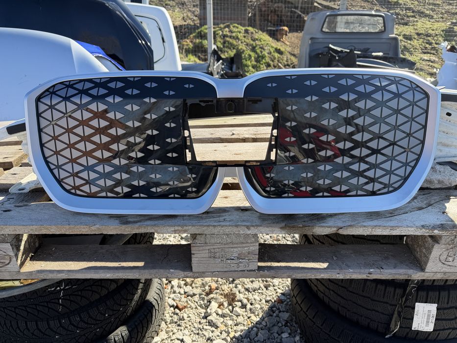 Решетка BMW X1 U11 U12