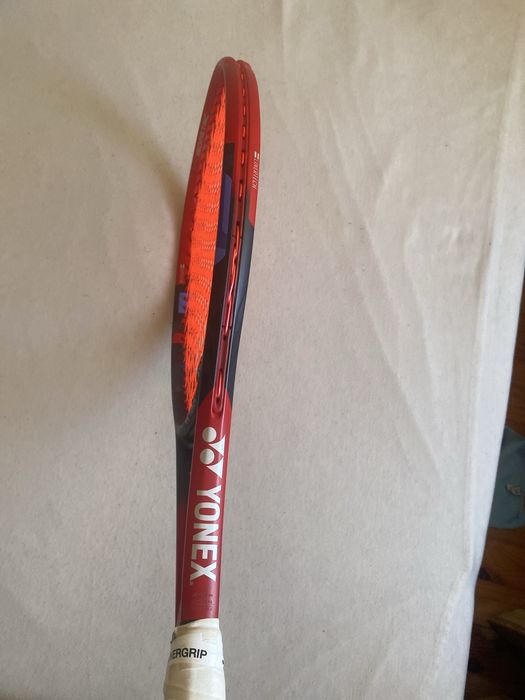 Тенис ракета Yonex,,купена нова!