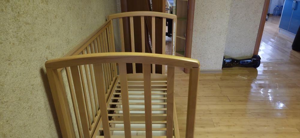 Продам детскую кроватку