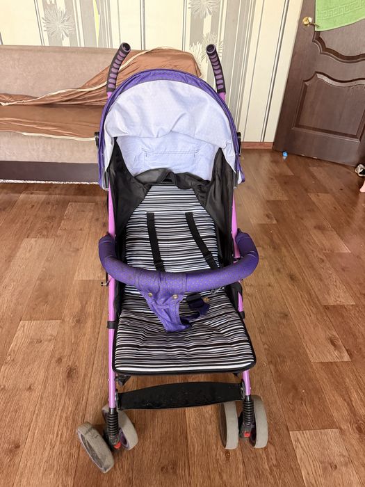 Продается прогулочная коляска