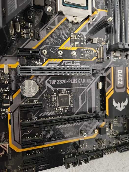 Placa baza Asus TUF Z370-PLUS GAMING, Socket 1151v2 gen 8 si a 9 plus carcasa