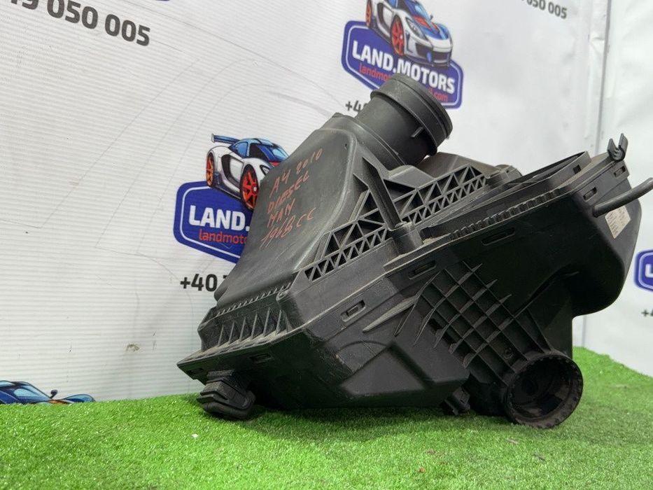 Carcasa filtru aer 2010 audi a4 se 2.0 diesel cod oem 8k0133837t 8k0133835ad 8k0133837bf 2009-2016