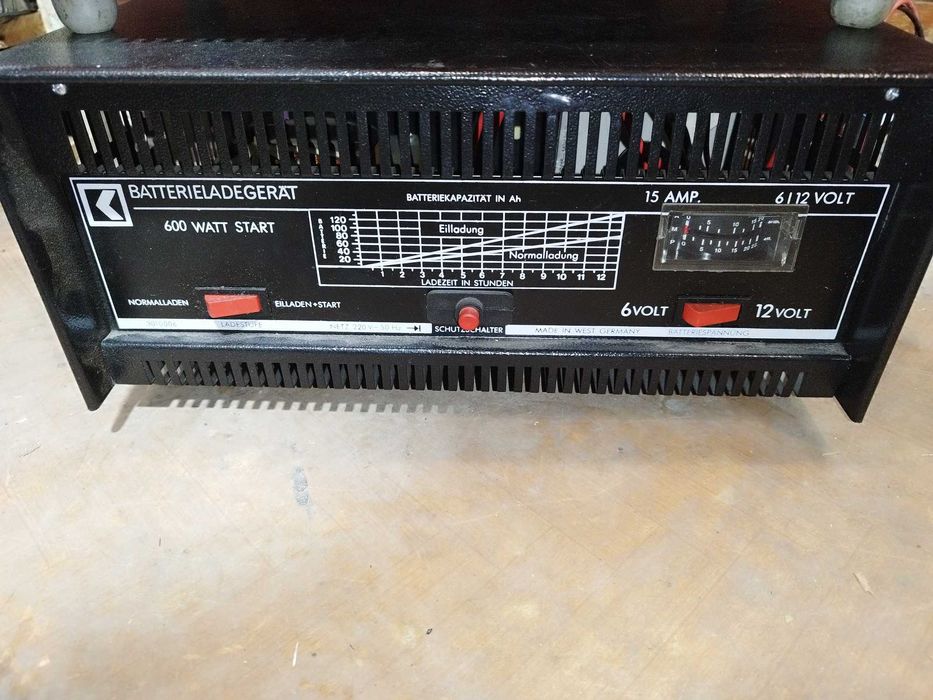 Redresor / incarcator auto 12 Volti Robot pornire cateva modele