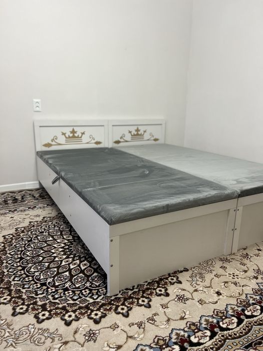 Кровать кровати диван