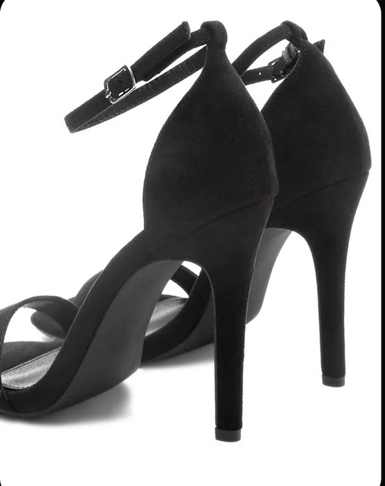 Продам босоножки