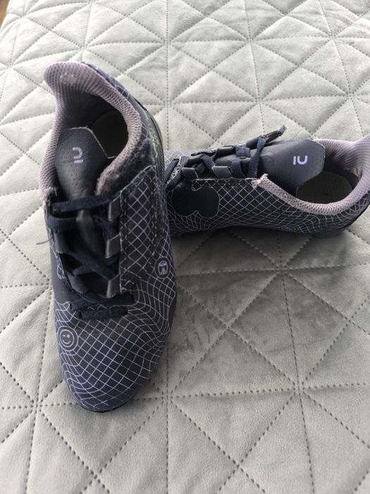 Vând 2 perechi  ghete fotbal copii ,Kipsta