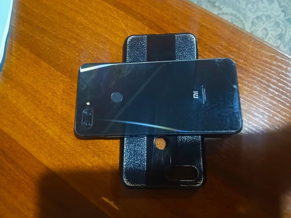 Xiaomi MI8 lite.