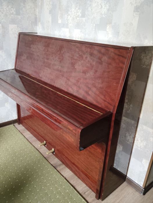 Shoshilinch! Arzon Riga pianino sotiladi – holati zo‘r