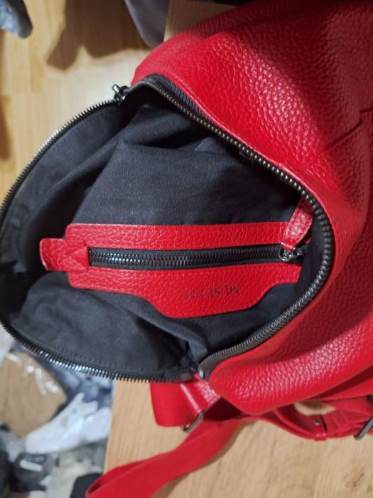 Urgent !! Ghozdan (geanta ) rosu piele Musette