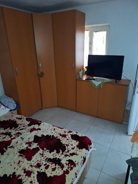 Casa de vanzare com.Carlogani