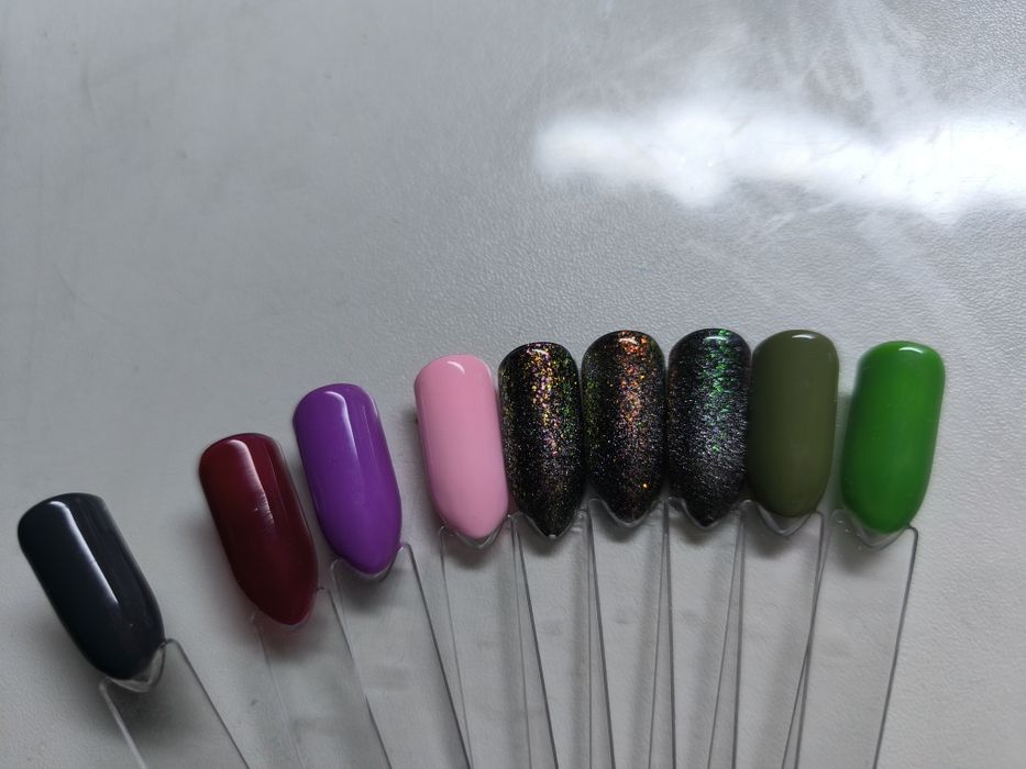 Продам гель лаки, базы.