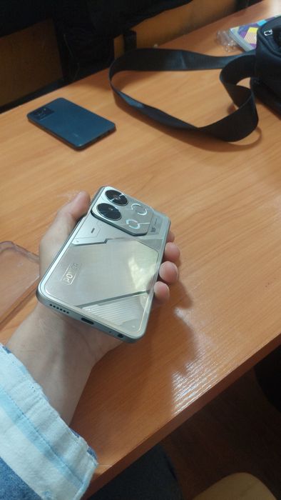 itel P65 power sotiladi 128 GB 8