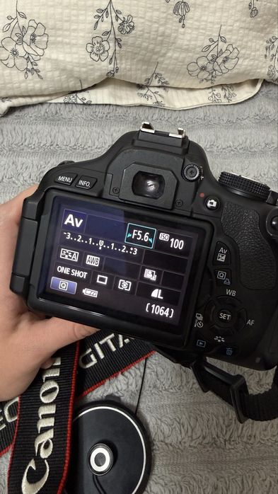 Canon EOS 600D — полный комплект