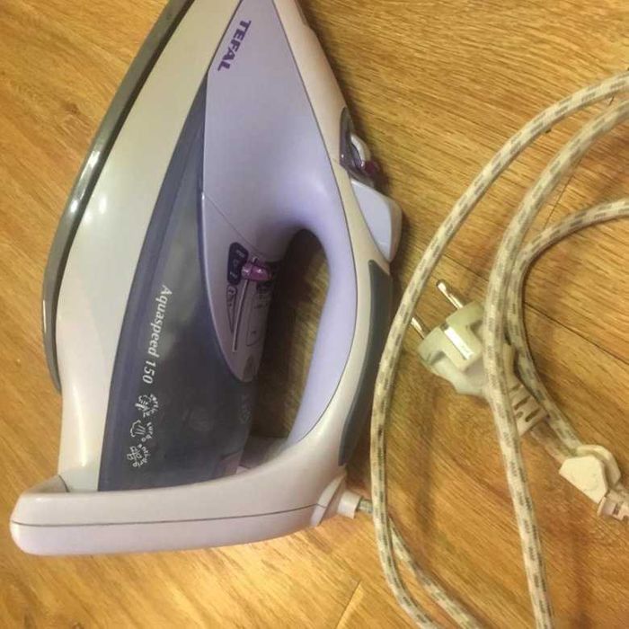 Продаю новый утюг TEFAL