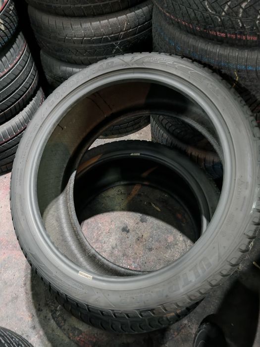 275/40R22  Goodyear 7,2-6,7mm stare foarte buna