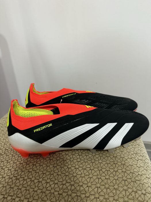 Predator hybridtouch 2.0 noi cu eticheta marimea 43 1/3!