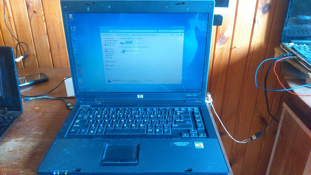 Лаптоп HP Compaq 6715s