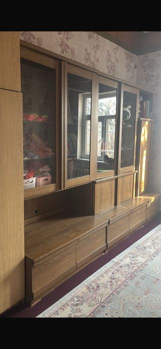 продается шкаф для гостиной