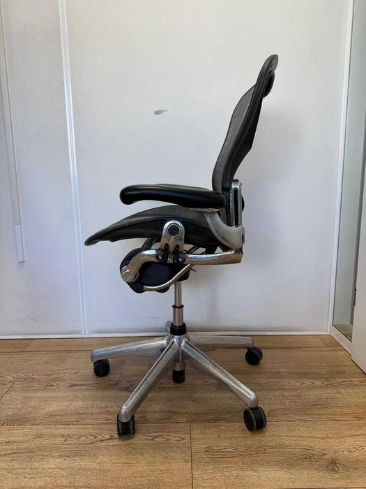 Refurbished Herman Miller Aeron Aluminium - Lumbar Support