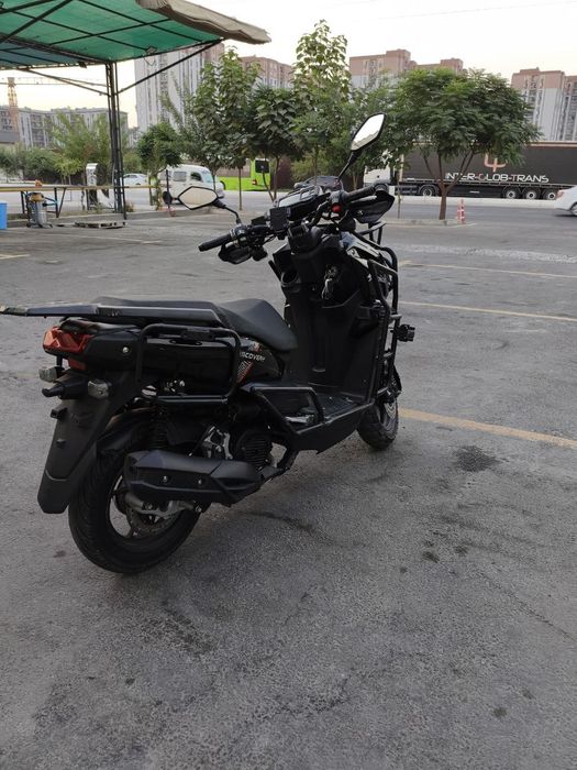 Drongo gst  Tank skuter