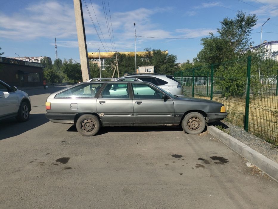 Ауди 100 универсал