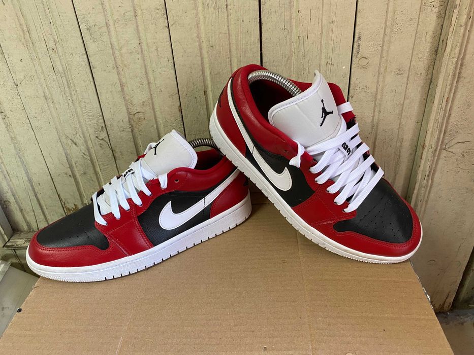 ''Nike Jordan 1 Low Chicago Flip''оригинални маратонки 40.5 номер
