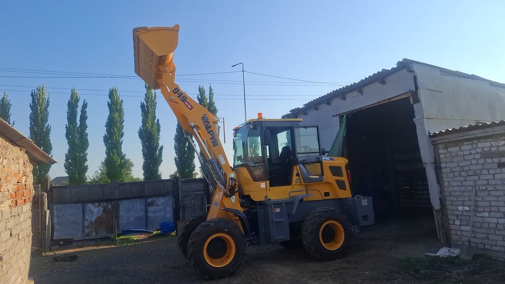 Продам погрузчик новый год 2026