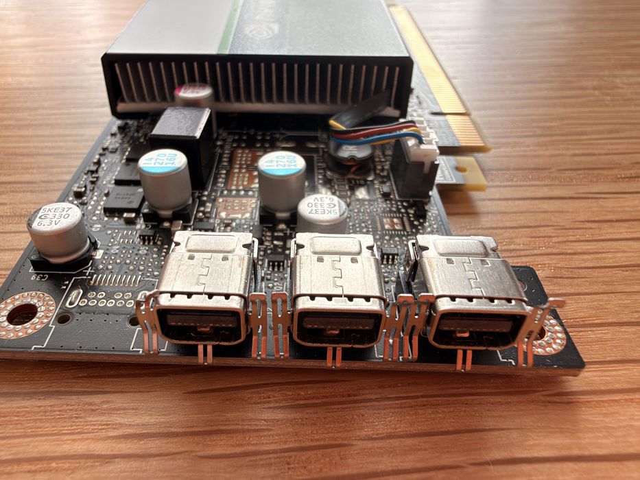 Placă video NVIDIA T400 4GB GDDR6 64-bit, 3x Mini DisplayPort, Low Profile
