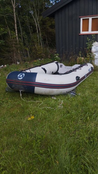 Надуваема лодка YAM 400S  Yamaha с Двигател Yamaha 25