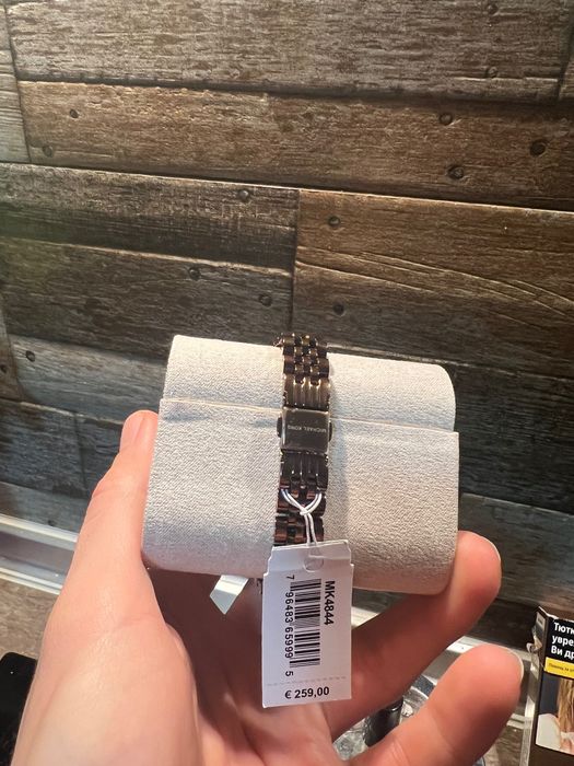 Часовник Michael Kors