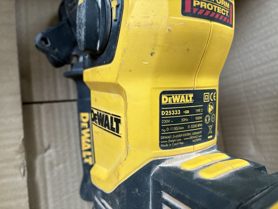 DeWALT D25333 перфоратор