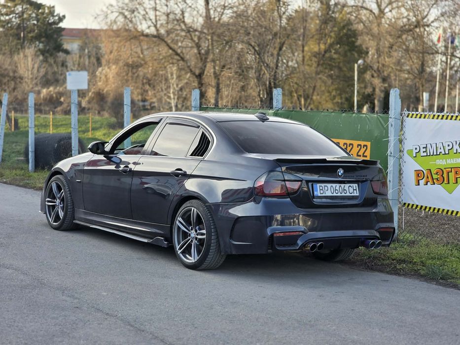 BMW E90 330xd.