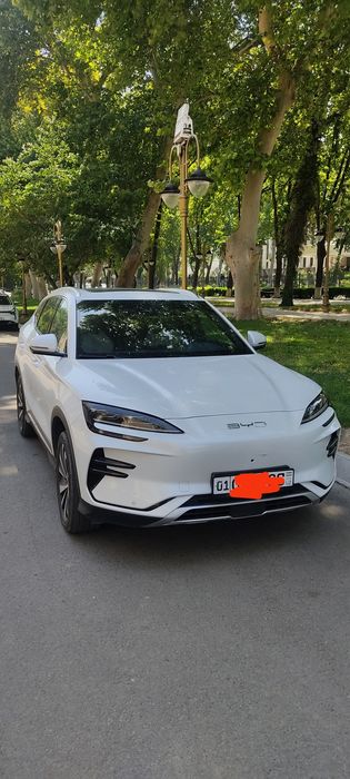 BYD champion oq rangda 2023 yil 73000 probeg flagship elektramobil