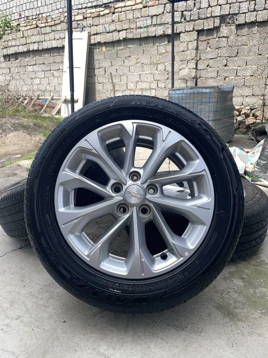 Продаю комплект шин - баллоны MONZA