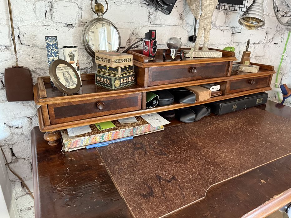 Антикварно бюро, писалище, секретар