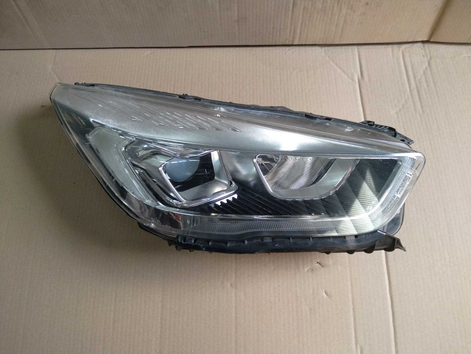 Фар десен за Ford Kuga MK2 Facelift