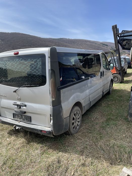 Opel Vivaro 1.9cdti за части