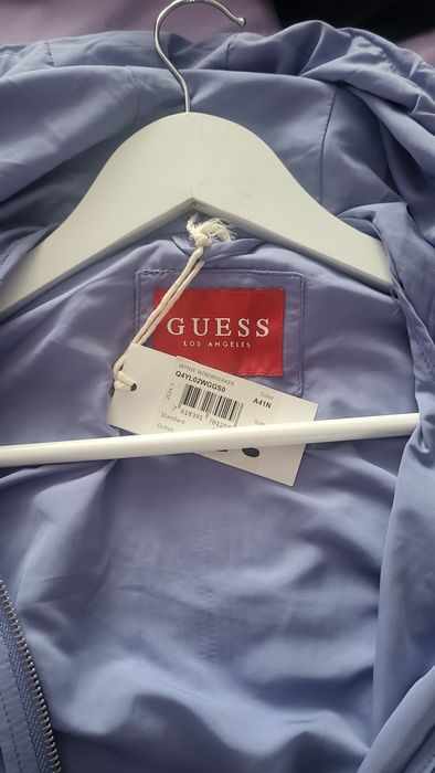 Ново тънко яке Guess