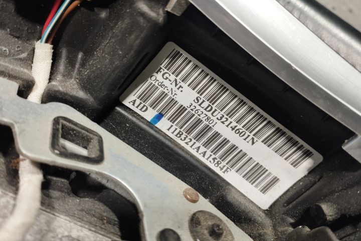 Volan cu comenzi BMW Seria 5 F10