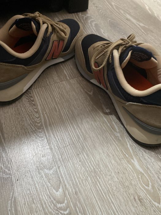 Продам мужские кроссовки