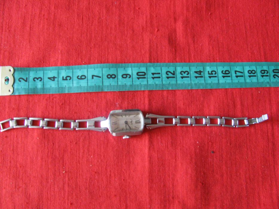 Продам наручные часы