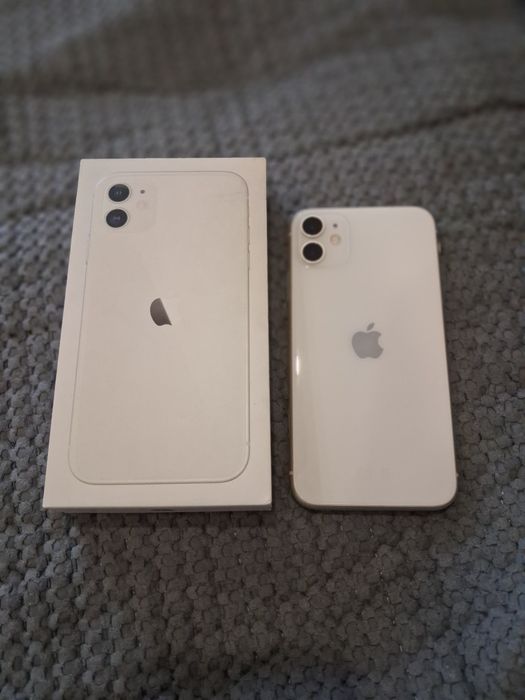 IPhone 11, в хорошем состоянии.