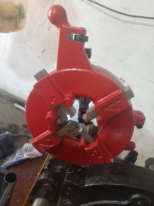 Зажим для резцов резьбонарезного станка