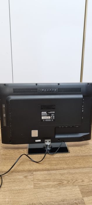 Продам LED телевизор BBK 22" с DVD-приводом (Full HD)