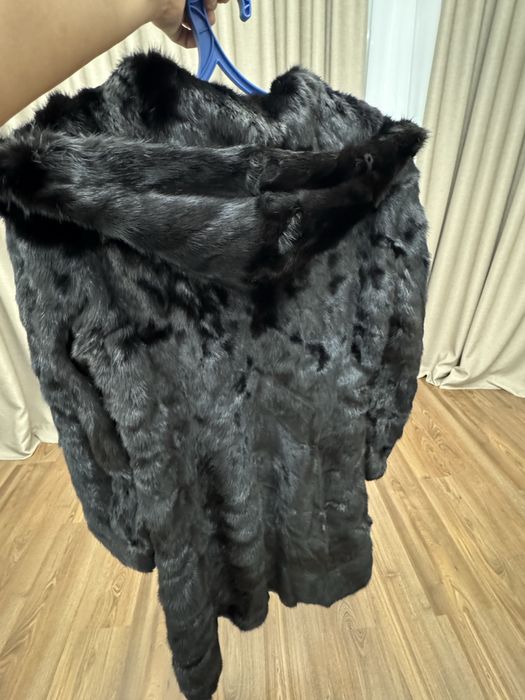 Продаю норковую шубу