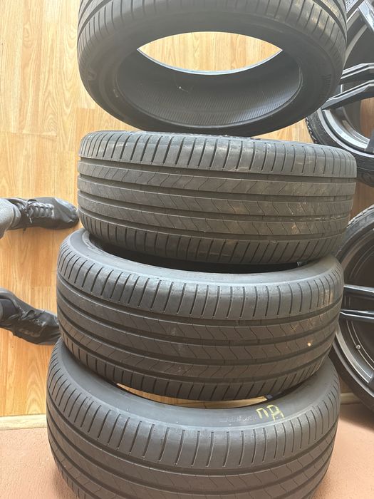 Продавам гуми Bridgestone 245/45 R20