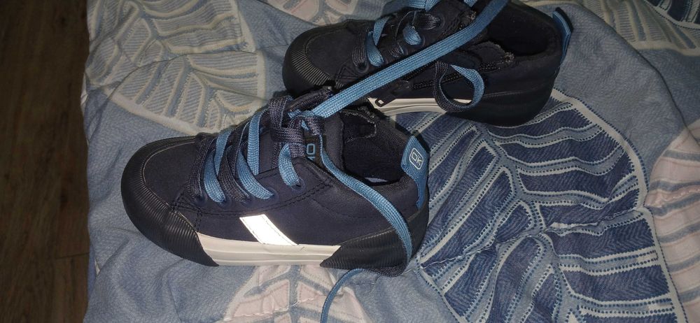 Детски маратонки по 30 лв.