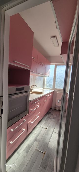 Inchiriez apartament
